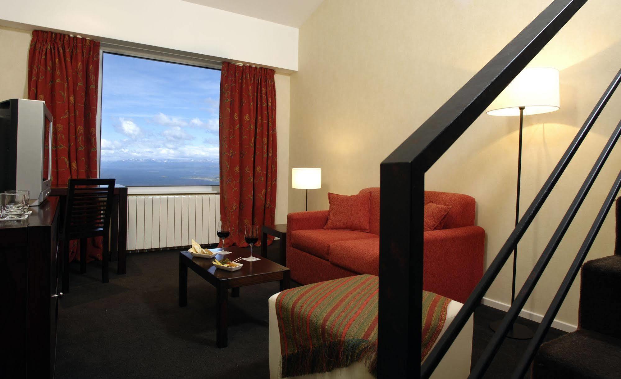 Los Acebos Ushuaia Hotel ภายนอก รูปภาพ